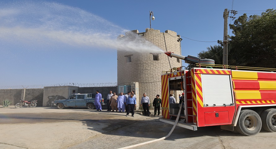 AzwCmsCore.Extend.Fields.StringField