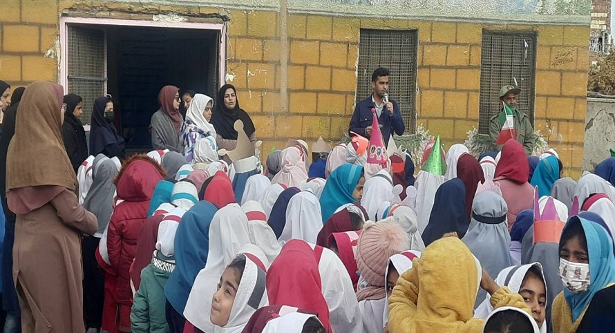 AzwCmsCore.Extend.Fields.StringField